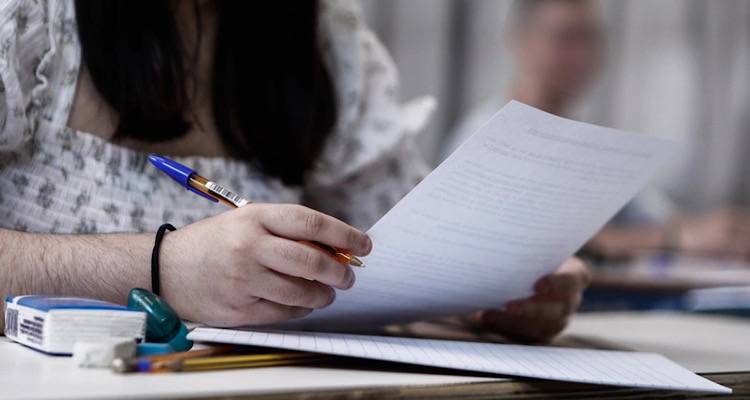 Θα μπορούσαν να καταργηθούν οι πανελλαδικές εξετάσεις;