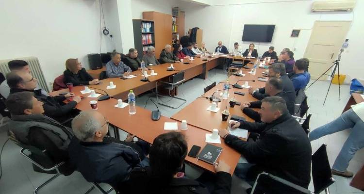 Έ&nu;&tau;&alpha;&sigma;&eta; &kappa;&alpha;&iota; &alpha;&nu;&alpha;&beta;&omicron;&lambda;ή &sigma;&tau;&eta;&nu; &kappa;&alpha;&tau;&epsilon;&pi;&epsilon;ί&gamma;&omicron;&upsilon;&sigma;&alpha; &sigma;&upsilon;&nu;&epsilon;&delta;&rho;ί&alpha;&sigma;&eta; &tau;&omicron;&upsilon; &Delta;&eta;&mu;&omicron;&tau;&iota;&kappa;&omicron;ύ &Sigma;&upsilon;&mu;&beta;&omicron;&upsilon;&lambda;ί&omicron;&upsilon; &Lambda;ή&mu;&nu;&omicron;&upsilon;