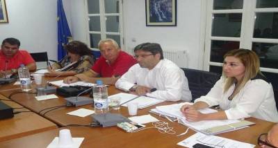 &Sigma;&tau;&iota;&sigmaf; &delta;&iota;&kappa;&alpha;&sigma;&tau;&iota;&kappa;έ&sigmaf; &alpha;ί&theta;&omicron;&upsilon;&sigma;&epsilon;&sigmaf; &alpha;ύ&rho;&iota;&omicron; &omicron; &Delta;ή&mu;&omicron;&sigmaf; &kappa;&alpha;&iota; &eta; &Mu;&eta;&tau;&rho;ό&pi;&omicron;&lambda;&eta; &Lambda;ή&mu;&nu;&omicron;&upsilon; (photos)