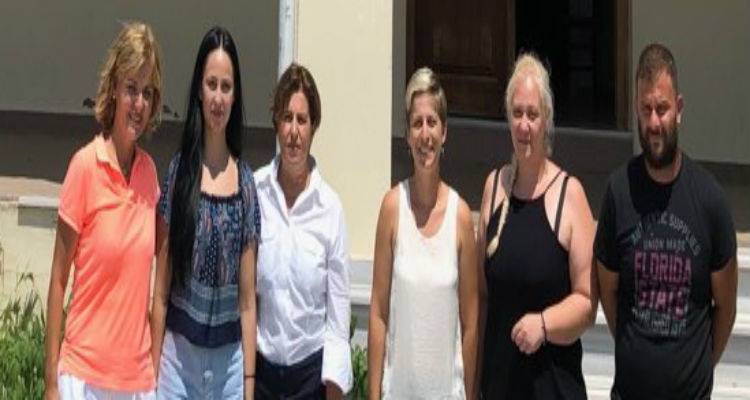 &Kappa;&omicron;&lambda;&upsilon;&mu;&pi;ώ&nu;&tau;&alpha;&sigmaf; &alpha;&pi;ό &tau;&omicron;&nu; Ά&gamma;&iota;&omicron; &Epsilon;&upsilon;&sigma;&tau;&rho;ά&tau;&iota;&omicron; &sigma;&tau;&eta; &Lambda;ή&mu;&nu;&omicron;