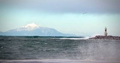 Καιρός: Αλλαγή σκηνικού με βροχές, καταιγίδες, χαλάζι και θυελλώδεις ανέμους έως 6 μποφόρ