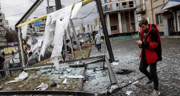 &Omicron;&upsilon;&kappa;&rho;&alpha;&nu;ί&alpha;: &Epsilon;&kappa;&kappa;&epsilon;&nu;ώ&nu;&epsilon;&tau;&alpha;&iota; &tau;&omicron; &epsilon;&lambda;&lambda;&eta;&nu;&iota;&kappa;ό &chi;&omega;&rho;&iota;ό &Sigma;&alpha;&rho;&tau;&alpha;&nu;ά | 80 &omicron;&mu;&omicron;&gamma;&epsilon;&nu;&epsilon;ί&sigmaf; &mu;&epsilon;&tau;&alpha;&phi;έ&rho;&omicron;&nu;&tau;&alpha;&iota; &sigma;&tau;&eta; &Mu;&alpha;&rho;&iota;&omicron;ύ&pi;&omicron;&lambda;&eta;