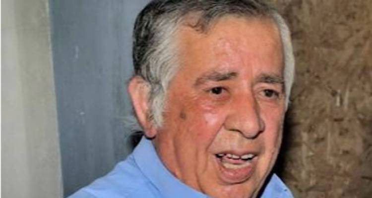 &Omicron; Έ&pi;&alpha;&rho;&chi;&omicron;&sigmaf; &Lambda;ή&mu;&nu;&omicron;&upsilon;, &alpha;&pi;&omicron;&chi;&alpha;&iota;&rho;&epsilon;&tau;ά &tau;&omicron;&nu; &pi;&rho;ώ&eta;&nu; &Delta;ή&mu;&alpha;&rho;&chi;&omicron; &Mu;ύ&rho;&iota;&nu;&alpha;&sigmaf; &Kappa;&omega;&nu;&sigma;&tau;&alpha;&nu;&tau;ί&nu;&omicron; &Sigma;ά&mu;&pi;&alpha;&lambda;&omicron;