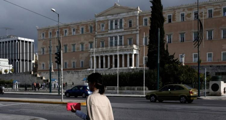 Το νέο φορολογικό | Φοροελαφρύνσεις 1 δις, οι κερδισμένοι και οι παραπονούμενοι