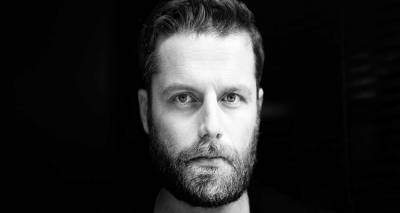 &Delta;ύ&omicron; &beta;&rho;&alpha;&beta;&epsilon;ί&alpha; &gamma;&iota;&alpha; &tau;&omicron;&nu; &Kappa;&omicron;&sigma;&mu;ά &Kappa;&omicron;&upsilon;&mu;&iota;&alpha;&nu;ό &sigma;&epsilon; &delta;&iota;&epsilon;&theta;&nu;ή &delta;&iota;&alpha;&gamma;&omega;&nu;&iota;&sigma;&mu;ό &phi;&omega;&tau;&omicron;&gamma;&rho;&alpha;&phi;ί&alpha;&sigmaf;!