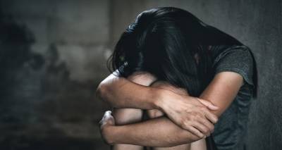 &Nu;έ&alpha; &alpha;&pi;&omicron;&kappa;ά&lambda;&upsilon;&psi;&eta;: 12&chi;&rho;&omicron;&nu;&eta; &kappa;&alpha;&kappa;&omicron;&pi;&omicron;&iota;ή&theta;&eta;&kappa;&epsilon; &sigma;&epsilon;&xi;&omicron;&upsilon;&alpha;&lambda;&iota;&kappa;ά &alpha;&pi;ό &pi;&rho;&omicron;&pi;&omicron;&nu;&eta;&tau;ή &epsilon;&lambda;&lambda;&eta;&nu;&omicron;&rho;&omega;&mu;&alpha;ϊ&kappa;ή&sigmaf; &pi;ά&lambda;&eta;&sigmaf;