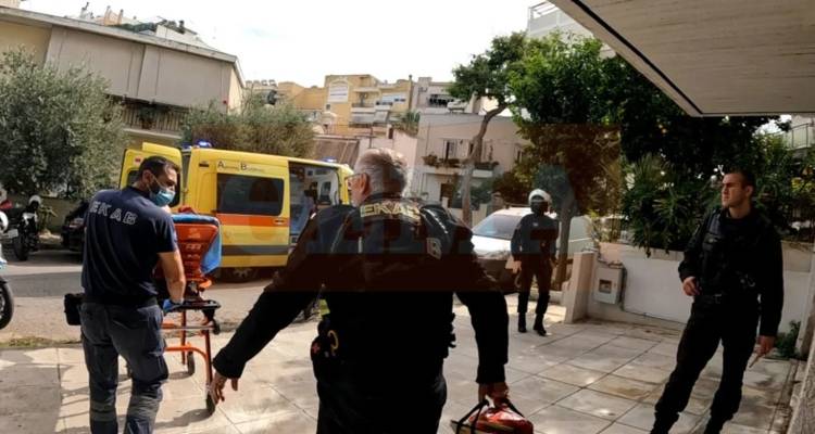 Αστυνομικοί έσωσαν 26χρονο που αιμορραγούσε ακατάσχετα σε ασανσέρ στη Νέα Ιωνία - Δείτε φωτογραφίες