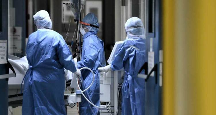 Κορωνοϊός: Στα 460 τα νέα κρούσματα, τα 207 στην Αττική | 85 διασωληνωμένοι