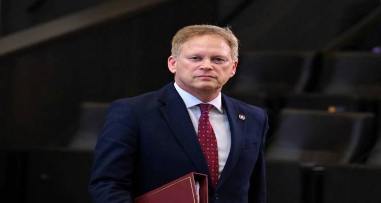&Rho;&omega;&sigma;&iota;&kappa;ή &epsilon;&iota;&sigma;&beta;&omicron;&lambda;ή &sigma;&tau;&eta;&nu; &Omicron;&upsilon;&kappa;&rho;&alpha;&nu;ί&alpha;: &Omicron; &upsilon;&pi;&omicron;&upsilon;&rho;&gamma;ό&sigmaf; Ά&mu;&upsilon;&nu;&alpha;&sigmaf; &tau;&omicron;&upsilon; &Eta;&nu;&omega;&mu;έ&nu;&omicron;&upsilon; &Beta;&alpha;&sigma;&iota;&lambda;&epsilon;ί&omicron;&upsilon; &upsilon;&pi;&omicron;&sigma;&tau;&eta;&rho;ί&zeta;&epsilon;&iota; ό&tau;&iota; &eta; &Kappa;ί&nu;&alpha; &sigma;&tau;έ&lambda;&nu;&epsilon;&iota; "&theta;&alpha;&nu;&alpha;&tau;&eta;&phi;ό&rho;&alpha; &beta;&omicron;ή&theta;&epsilon;&iota;&alpha;" &sigma;&tau;&eta; &Rho;&omega;&sigma;ί&alpha; &gamma;&iota;&alpha; &tau;&omicron;&nu; &pi;ό&lambda;&epsilon;&mu;&omicron; &sigma;&tau;&eta;&nu; &Omicron;&upsilon;&kappa;&rho;&alpha;&nu;ί&alpha;