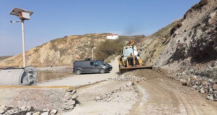 &Lambda;ή&mu;&nu;&omicron;&sigmaf;: &Kappa;&alpha;&theta;&alpha;&rho;ί&sigma;&tau;&eta;&kappa;&epsilon; &tau;&omicron; &lambda;&iota;&mu;ά&nu;&iota; &tau;&omega;&nu; &Kappa;&alpha;&mu;&iota;&nu;ί&omega;&nu; &mu;&epsilon;&tau;ά &tau;&eta;&nu; &kappa;&alpha;&kappa;&omicron;&kappa;&alpha;&iota;&rho;ί&alpha;