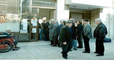 &Sigma;&tau;&Epsilon;: &Alpha;&nu;&tau;&iota;&sigma;&upsilon;&nu;&tau;&alpha;&gamma;&mu;&alpha;&tau;&iota;&kappa;ό &tau;&omicron; &mu;&alpha;&chi;&alpha;ί&rho;&iota; &sigma;&epsilon; &sigma;&upsilon;&nu;&tau;ά&xi;&epsilon;&iota;&sigmaf;