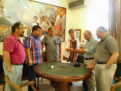 &Sigma;&upsilon;&nu;ά&nu;&tau;&eta;&sigma;&eta; &Chi;&alpha;&tau;&zeta;&eta;&delta;&iota;&alpha;&mu;&alpha;&nu;&tau;ή &sigma;&tau;&alpha; &pi;&lambda;&alpha;ί&sigma;&iota;&alpha; &tau;&omicron;&upsilon; &epsilon;&omicron;&rho;&tau;&alpha;&sigma;&mu;&omicron;ύ &tau;&omega;&nu; ANZAC's &tau;&omicron; 2015