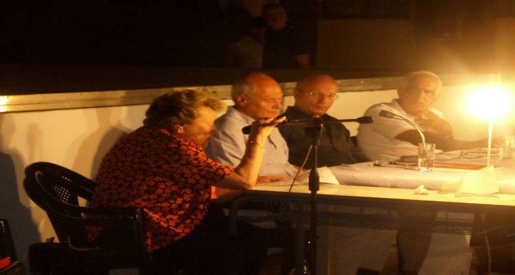 &Kappa;&Kappa;&Epsilon; &Lambda;ή&mu;&nu;&omicron;&upsilon;: &laquo;&Mu;&epsilon; &tau;&omicron; &beta;&iota;&beta;&lambda;ί&omicron; &tau;&omicron;&upsilon; &kappa;. &Tau;&sigma;&omicron;&tau;&rho;&omicron;ύ&delta;&eta; &omicron; &alpha;&nu;&alpha;&gamma;&nu;ώ&sigma;&tau;&eta;&sigmaf; &beta;&gamma;ά&zeta;&epsilon;&iota; &lambda;&alpha;&nu;&theta;&alpha;&sigma;&mu;έ&nu;&alpha; &sigma;&upsilon;&mu;&pi;&epsilon;&rho;ά&sigma;&mu;&alpha;&tau;&alpha;&raquo;