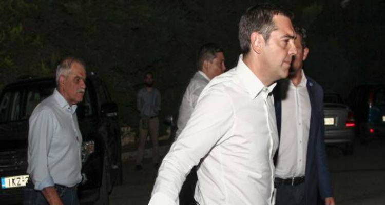 &Sigma;ά&lambda;&omicron;&sigmaf; &mu;&epsilon;&tau;ά &tau;&iota;&sigmaf; &alpha;&pi;&omicron;&kappa;&alpha;&lambda;ύ&psi;&epsilon;&iota;&sigmaf; -&Alpha;&nu;&tau;&iota;&pi;&omicron;&lambda;ί&tau;&epsilon;&upsilon;&sigma;&eta;: &Epsilon;&pi;&iota;&kappa;&omicron;&iota;&nu;&omega;&nu;&iota;&alpha;&kappa;ό &sigma;ό&omicron;&upsilon; &alpha;&pi;ό &Tau;&sigma;ί&pi;&rho;&alpha;