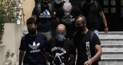 &Phi;&rho;ί&kappa;&eta; &sigma;&tau;&eta;&nu; &Eta;&lambda;&iota;&omicron;ύ&pi;&omicron;&lambda;&eta; -&Xi;ύ&lambda;&omicron;, &beta;&iota;&alpha;&sigma;&mu;&omicron;ί, &alpha;&pi;&epsilon;&iota;&lambda;έ&sigmaf; &mu;&epsilon; ό&pi;&lambda;&alpha; | &Eta; 19&chi;&rho;&omicron;&nu;&eta; &pi;&epsilon;&rho;&iota;έ&gamma;&rho;&alpha;&psi;&epsilon; &tau;&omicron;&nu; &epsilon;&phi;&iota;ά&lambda;&tau;&eta; &kappa;&alpha;&iota; &pi;ώ&sigmaf; &tau;&eta;&nu; &epsilon;&xi;έ&delta;&iota;&delta;&epsilon; &omicron; &alpha;&sigma;&tau;&upsilon;&nu;&omicron;&mu;&iota;&kappa;ό&sigmaf;