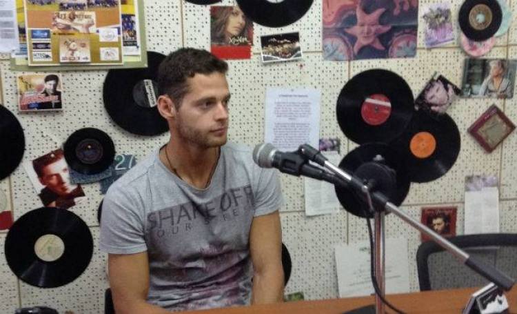 &Omicron; &Pi;&alpha;&nu;&alpha;&gamma;&iota;ώ&tau;&eta;&sigmaf; &Mu;&alpha;&gamma;&delta;&alpha;&nu;ή&sigmaf; &sigma;&tau;&omicron;&nu; Fm 100 | &Sigma;&upsilon;&gamma;&chi;&alpha;&rho;&eta;&tau;ή&rho;&iota;&omicron; &mu;ή&nu;&upsilon;&mu;&alpha; &Delta;&eta;&mu;ή&tau;&rho;&eta; &Mu;&alpha;&rho;&iota;&nu;ά&kappa;&eta; &kappa;&alpha;&iota; &Gamma;&iota;ά&nu;&nu;&eta; &Zeta;&epsilon;&rho;&delta;&epsilon;&lambda;ή (mp3 + photos)