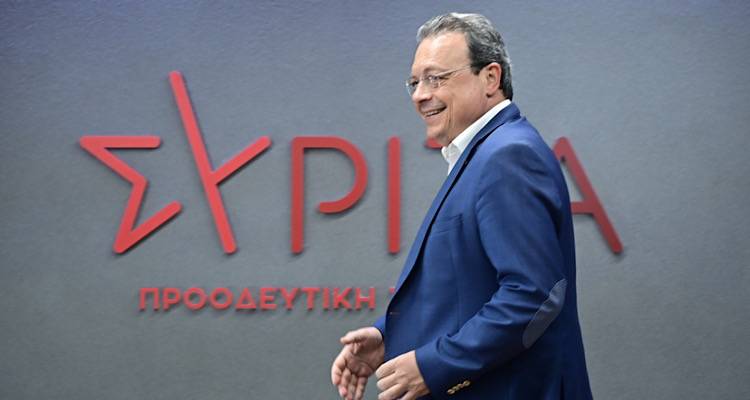 &Rho;&alpha;&gamma;&delta;&alpha;ί&epsilon;&sigmaf; &epsilon;&xi;&epsilon;&lambda;ί&xi;&epsilon;&iota;&sigmaf;: &Pi;&alpha;&rho;&alpha;&iota;&tau;ή&theta;&eta;&kappa;&epsilon; &omicron; &Sigma;&omega;&kappa;&rho;ά&tau;&eta;&sigmaf; &Phi;ά&mu;&epsilon;&lambda;&lambda;&omicron;&sigmaf; &alpha;&pi;ό &pi;&rho;ό&epsilon;&delta;&rho;&omicron;&sigmaf; &tau;&omicron;&upsilon; &Sigma;&Upsilon;&Rho;&Iota;&Zeta;&Alpha; |&laquo;&Delta;&epsilon;&nu; &mu;&pi;&omicron;&rho;ώ &nu;&alpha; &gamma;ί&nu;&omega; &mu;έ&rho;&omicron;&sigmaf; &tau;&omicron;&upsilon; &delta;&iota;&chi;&alpha;&sigma;&mu;&omicron;ύ&raquo; &delta;&eta;&lambda;ώ&nu;&epsilon;&iota;