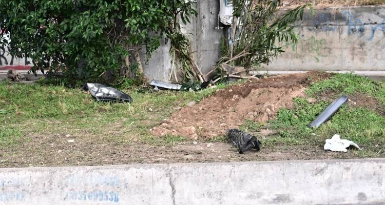 &Rho;έ&nu;&tau;&eta;: &Eta; &omicron;&iota;&kappa;&omicron;&gamma;έ&nu;&epsilon;&iota;&alpha; &tau;&eta;&sigmaf; 12&chi;&rho;&omicron;&nu;&eta;&sigmaf; &epsilon;ί&chi;&epsilon; &chi;ά&sigma;&epsilon;&iota; &sigma;&epsilon; &tau;&rho;&omicron;&chi;&alpha;ί&omicron; &kappa;&alpha;&iota; &tau;&omicron;&nu; &alpha;&delta;&epsilon;&lambda;&phi;ό &tau;&eta;&sigmaf; -&Tau;&omicron;&nu; &epsilon;ί&chi;&epsilon; &pi;&alpha;&rho;&alpha;&sigma;ύ&rho;&epsilon;&iota; &lambda;&epsilon;&omega;&phi;&omicron;&rho;&epsilon;ί&omicron; &sigma;&tau;&omicron; &Kappa;&alpha;&mu;&alpha;&tau;&epsilon;&rho;ό