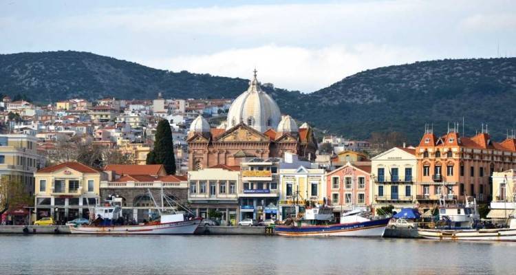 &Kappa;&omicron;&rho;&omega;&nu;&omicron;ϊό&sigmaf;: &Alpha;&upsilon;&sigma;&tau;&eta;&rho;ό Lockdown &sigma;&tau;&eta; &Lambda;έ&sigma;&beta;&omicron;