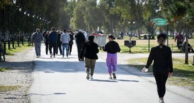 &Kappa;&omicron;&rho;&omega;&nu;&omicron;ϊό&sigmaf;: &Sigma;&tau;&alpha; 1.496 &tau;&alpha; &kappa;&rho;&omicron;ύ&sigma;&mu;&alpha;&tau;&alpha;, 707 &omicron;&iota; &delta;&iota;&alpha;&sigma;&omega;&lambda;&eta;&nu;&omega;&mu;έ&nu;&omicron;&iota; | 53 &theta;ά&nu;&alpha;&tau;&omicron;&iota;