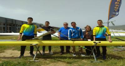 &Gamma;&epsilon;ώ&rho;&gamma;&alpha; &pi;&rho;&omicron;&sigmaf; &alpha;&theta;&lambda;&eta;&tau;έ&sigmaf; &Nu;&Omicron;&Lambda;: &laquo;&Tau;&iota;&tau;ά&nu;&iota;&alpha; &eta; &pi;&rho;&omicron;&sigma;&pi;ά&theta;&epsilon;&iota;&alpha; &sigma;&alpha;&sigmaf;. &Mu;&alpha;&sigmaf; &kappa;ά&nu;&alpha;&tau;&epsilon; &pi;&epsilon;&rho;ή&phi;&alpha;&nu;&omicron;&upsilon;&sigmaf;&raquo;