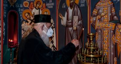 &Sigma;&upsilon;&gamma;&kappa;&lambda;&omicron;&nu;ί&zeta;&epsilon;&iota; &omicron; &Alpha;&rho;&chi;&iota;&epsilon;&pi;ί&sigma;&kappa;&omicron;&pi;&omicron;&sigmaf; &mu;&epsilon;&tau;ά &tau;&omicron; &epsilon;&xi;&iota;&tau;ή&rho;&iota;&omicron; &alpha;&pi;ό &tau;&omicron;&nu; &laquo;&Epsilon;&upsilon;&alpha;&gamma;&gamma;&epsilon;&lambda;&iota;&sigma;&mu;ό&raquo;: &Phi;&omicron;&beta;ή&theta;&eta;&kappa;&alpha; &kappa;&alpha;&iota; &pi;ό&nu;&epsilon;&sigma;&alpha; &pi;&omicron;&lambda;ύ [&epsilon;&iota;&kappa;ό&nu;&alpha;]