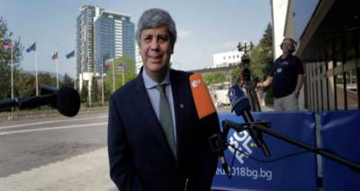 &Tau;&omicron; Eurogroup &alpha;&pi;&omicron;&phi;ά&sigma;&iota;&sigma;&epsilon;: &Epsilon;&nu;&iota;&sigma;&chi;&upsilon;&mu;έ&nu;&eta; &epsilon;&pi;&omicron;&pi;&tau;&epsilon;ί&alpha; &mu;&epsilon;&tau;ά &tau;&omicron; &mu;&nu;&eta;&mu;ό&nu;&iota;&omicron;