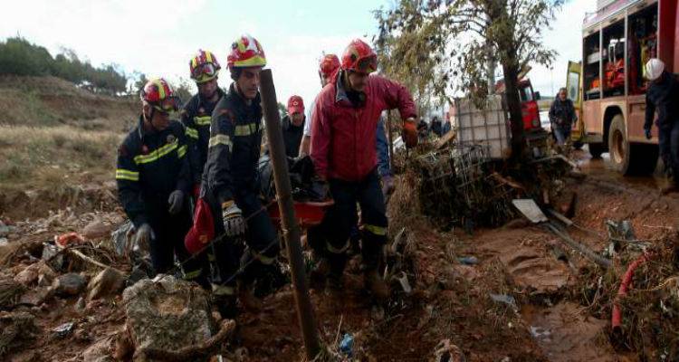 &Tau;&rho;&alpha;&gamma;&omega;&delta;ί&alpha; &delta;ί&chi;&omega;&sigmaf; &tau;έ&lambda;&omicron;&sigmaf; &sigma;&tau;&eta; &Mu;ά&nu;&delta;&rho;&alpha;: &Epsilon;&nu;&tau;&omicron;&pi;ί&sigma;&tau;&eta;&kappa;&epsilon; έ&nu;&alpha;&sigmaf; &alpha;&kappa;ό&mu;&eta; &nu;&epsilon;&kappa;&rho;ό&sigmaf;, &sigma;&tau;&alpha; 21 &tau;&alpha; &theta;ύ&mu;&alpha;&tau;&alpha;