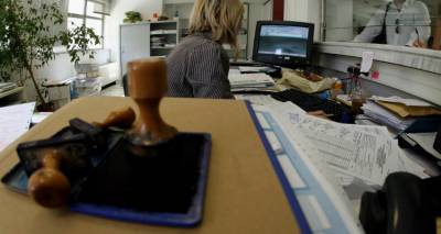 &Alpha;&phi;&omicron;&rho;&omicron;&lambda;ό&gamma;&eta;&tau;&omicron; &sigma;&tau;&alpha; 5.900 - 6.000 &epsilon;&upsilon;&rho;ώ | &Tau;&iota; &epsilon;&pi;&iota;&beta;&alpha;&rho;ύ&nu;&sigma;&epsilon;&iota;&sigmaf; &theta;&alpha; &phi;έ&rho;&epsilon;&iota;