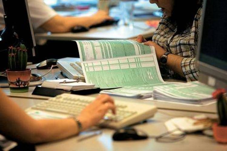 &Sigma;&tau;&eta; &rho;ύ&theta;&mu;&iota;&sigma;&eta; &tau;&omega;&nu; 12 &delta;ό&sigma;&epsilon;&omega;&nu; &kappa;&alpha;&iota; &omicron;&iota; &mu;&eta; &lambda;&eta;&xi;&iota;&pi;&rho;ό&theta;&epsilon;&sigma;&mu;&epsilon;&sigmaf; &omicron;&phi;&epsilon;&iota;&lambda;έ&sigmaf;
