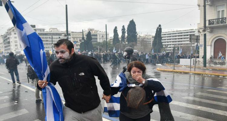 &Xi;έ&nu;&alpha; &Mu;&Mu;&Epsilon; &gamma;&iota;&alpha; &tau;&omicron; &sigma;&upsilon;&lambda;&lambda;&alpha;&lambda;&eta;&tau;ή&rho;&iota;&omicron;: To &xi;έ&sigma;&pi;&alpha;&sigma;&mu;&alpha; &tau;&eta;&sigmaf; &lambda;&alpha;ϊ&kappa;ή&sigmaf; &omicron;&rho;&gamma;ή&sigmaf; &kappa;&alpha;&iota; &eta; &pi;&omicron;&lambda;&iota;&tau;&iota;&kappa;ή &kappa;&alpha;&tau;&alpha;&iota;&gamma;ί&delta;&alpha; &gamma;&iota;&alpha; &tau;&omicron;&nu; &Tau;&sigma;ί&pi;&rho;&alpha;