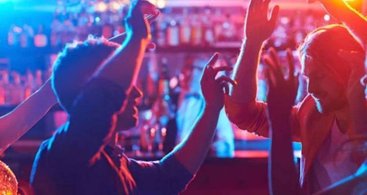 Λήμνος: Σύλληψη ιδιοκτήτη καταστήματος στη Μύρινα για ηχορύπανση και παραβίαση όρων λειτουργίας μουσικής