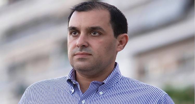 &Kappa;. &Kappa;&alpha;&tau;&sigma;&alpha;&phi;ά&delta;&omicron;&sigmaf;: &laquo;&Delta;&iota;&alpha;&mu;ό&rho;&phi;&omega;&sigma;&eta; &epsilon;&theta;&nu;&iota;&kappa;ή&sigmaf; &sigma;&tau;&rho;&alpha;&tau;&eta;&gamma;&iota;&kappa;ή&sigmaf; &gamma;&iota;&alpha; &omicron;&lambda;&omicron;&kappa;&lambda;&eta;&rho;&omega;&mu;έ&nu;&eta; &pi;&omicron;&lambda;&iota;&tau;&iota;&kappa;ή &sigma;&tau;&omicron; &nu;&eta;&sigma;&iota;&omega;&tau;&iota;&kappa;ό &chi;ώ&rho;&omicron;&raquo;