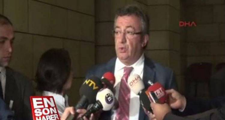 &Pi;&rho;&omicron;&kappa;&alpha;&lambda;&epsilon;ί &eta; &tau;&omicron;&upsilon;&rho;&kappa;&iota;&kappa;ή &alpha;&nu;&tau;&iota;&pi;&omicron;&lambda;ί&tau;&epsilon;&upsilon;&sigma;&eta;: &laquo;&Omicron;&pi;&omega;&sigmaf; ή&rho;&theta;&alpha;&nu; &theta;&alpha; &phi;ύ&gamma;&omicron;&upsilon;&nu;&raquo; &omicron;&iota; &Epsilon;&lambda;&lambda;&eta;&nu;&epsilon;&sigmaf; &alpha;&pi;ό &tau;&alpha; &nu;&eta;&sigma;&iota;ά &tau;&omicron;&upsilon; &Alpha;&iota;&gamma;&alpha;ί&omicron;&upsilon;
