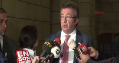 &Pi;&rho;&omicron;&kappa;&alpha;&lambda;&epsilon;ί &eta; &tau;&omicron;&upsilon;&rho;&kappa;&iota;&kappa;ή &alpha;&nu;&tau;&iota;&pi;&omicron;&lambda;ί&tau;&epsilon;&upsilon;&sigma;&eta;: &laquo;&Omicron;&pi;&omega;&sigmaf; ή&rho;&theta;&alpha;&nu; &theta;&alpha; &phi;ύ&gamma;&omicron;&upsilon;&nu;&raquo; &omicron;&iota; &Epsilon;&lambda;&lambda;&eta;&nu;&epsilon;&sigmaf; &alpha;&pi;ό &tau;&alpha; &nu;&eta;&sigma;&iota;ά &tau;&omicron;&upsilon; &Alpha;&iota;&gamma;&alpha;ί&omicron;&upsilon;