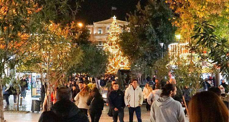 &Kappa;&omicron;&rho;&omega;&nu;&omicron;ϊό&sigmaf;: &Sigma;&tau;&alpha; 33 &tau;&alpha; &kappa;&rho;&omicron;ύ&sigma;&mu;&alpha;&tau;&alpha; &tau;&eta;&sigmaf; Omicron, ά&lambda;&lambda;&alpha; 98 ύ&pi;&omicron;&pi;&tau;&alpha;
