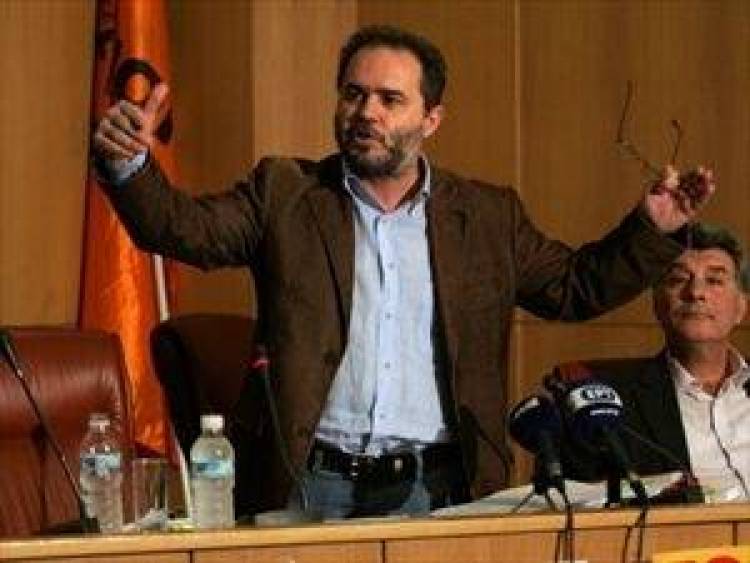 Αποχωρεί από πρόεδρος της ΓΕΝΟΠ ο Φωτόπουλος