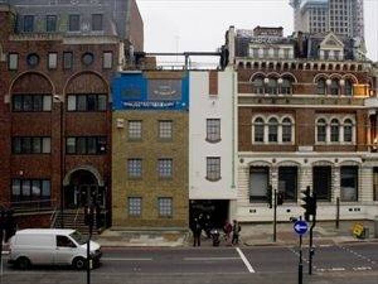 Ένα σπίτι... γυρισμένο ανάποδα