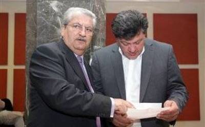 Ως ύποπτοι για νόθευση εγγράφου καλούνται στους εισαγγελείς οι κκ Διώτης και Καπελέρης