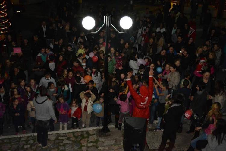 Το χριστουγεννιάτικο δέντρο του ανάβει ο Κάσπακας