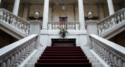 &Nu;έ&omicron; &mu;ή&nu;&upsilon;&mu;&alpha; &Mu;&eta;&tau;&sigma;&omicron;&tau;ά&kappa;&eta; &sigma;&tau;&omicron;&upsilon;&sigmaf; &pi;&omicron;&lambda;ί&tau;&epsilon;&sigmaf; &sigma;ή&mu;&epsilon;&rho;&alpha; &gamma;&iota;&alpha; &tau;&omicron;&nu; &kappa;&omicron;&rho;&omega;&nu;&omicron;ϊό | &Sigma;&tau;&iota;&sigmaf; 13:00 &omicron;&rho;&kappa;ί&zeta;&omicron;&nu;&tau;&alpha;&iota; &tau;&alpha; &nu;έ&alpha; &pi;&rho;ό&sigma;&omega;&pi;&alpha; &tau;&eta;&sigmaf; &kappa;&upsilon;&beta;έ&rho;&nu;&eta;&sigma;&eta;&sigmaf;