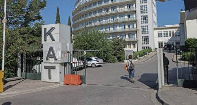 &Kappa;&omicron;&rho;&omega;&nu;&omicron;ϊό&sigmaf;: &Theta;&epsilon;&tau;&iota;&kappa;ό&sigmaf; &tau;&rho;&alpha;&upsilon;&mu;&alpha;&tau;&iota;&omicron;&phi;&omicron;&rho;έ&alpha;&sigmaf; &sigma;&tau;&omicron; &Kappa;&Alpha;&Tau;