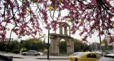 &Beta;&epsilon;&lambda;&tau;&iota;&omega;&mu;έ&nu;&omicron;&sigmaf; &omicron; &kappa;&alpha;&iota;&rho;ό&sigmaf; &sigma;&tau;&omicron; &mu;&epsilon;&gamma;&alpha;&lambda;ύ&tau;&epsilon;&rho;&omicron; &mu;έ&rho;&omicron;&sigmaf; &tau;&eta;&sigmaf; &chi;ώ&rho;&alpha;&sigmaf;