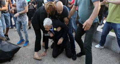 &Eta; ά&gamma;&rho;&iota;&alpha; &epsilon;&pi;ί&theta;&epsilon;&sigma;&eta; &sigma;&tau;&omicron;&nu; &Mu;&pi;&omicron;&upsilon;&tau;ά&rho;&eta; &sigma;ό&kappa;&alpha;&rho;&epsilon; &tau;&omicron;&nu; &pi;&omicron;&lambda;&iota;&tau;&iota;&kappa;ό &kappa;ό&sigma;&mu;&omicron; | &Sigma;&epsilon; &epsilon;&kappa;&delta;ή&lambda;&omega;&sigma;&eta; &Pi;&omicron;&nu;&tau;ί&omega;&nu;