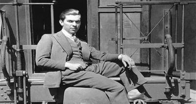 &Alpha;&nu;&delta;&rho;έ&alpha;&sigmaf; &Epsilon;&mu;&pi;&epsilon;&iota;&rho;ί&kappa;&omicron;&sigmaf; &ndash; &Alpha;&phi;&rho;ό&sigmaf;