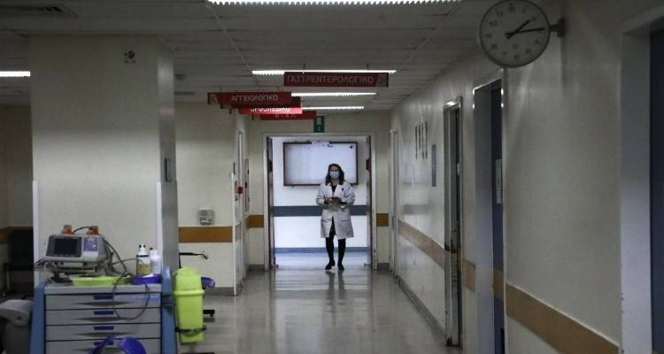 Διασωληνωμένος ο αναπληρωτής διοικητής του Θριάσιου