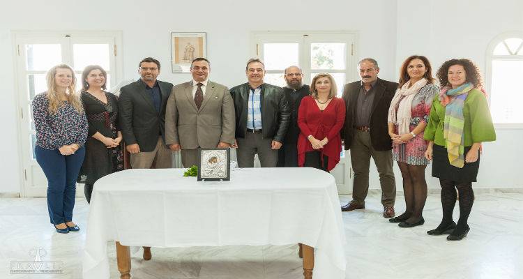 &Tau;&epsilon;&lambda;έ&sigma;&theta;&eta;&kappa;&epsilon; &omicron; &Alpha;&gamma;&iota;&alpha;&sigma;&mu;ό&sigmaf; &sigma;&tau;&eta; &nu;έ&alpha; &sigma;&tau;έ&gamma;&eta; &tau;&omicron;&upsilon; &Lambda;&upsilon;&kappa;&epsilon;ί&omicron;&upsilon; &Epsilon;&lambda;&lambda;&eta;&nu;ί&delta;&omega;&nu; &Lambda;ή&mu;&nu;&omicron;&upsilon; (photos)