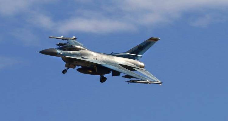 &Tau;&omicron;&upsilon;&rho;&kappa;&iota;&kappa;ά drones &mu;&epsilon;&tau;&alpha;&xi;ύ &Lambda;ή&mu;&nu;&omicron;&upsilon; &kappa;&alpha;&iota; &Lambda;έ&sigma;&beta;&omicron;&upsilon;: 18 &pi;&alpha;&rho;&alpha;&beta;&iota;ά&sigma;&epsilon;&iota;&sigmaf; &sigma;&tau;&omicron; &Alpha;&iota;&gamma;&alpha;ί&omicron; | Ά&mu;&epsilon;&sigma;&eta; &alpha;&nu;&alpha;&chi;&alpha;ί&tau;&iota;&sigma;&eta; &alpha;&pi;ό &omicron;&pi;&lambda;&iota;&sigma;&mu;έ&nu;&alpha; &epsilon;&lambda;&lambda;&eta;&nu;&iota;&kappa;ά F-16