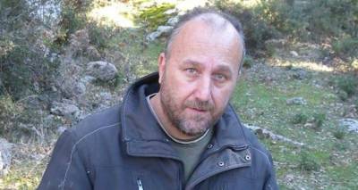 &Alpha;&lambda;&lambda;&alpha;&gamma;ή &sigma;&kappa;&upsilon;&tau;ά&lambda;&eta;&sigmaf; &sigma;&tau;&omicron; &Pi;&epsilon;&rho;&iota;&phi;&epsilon;&rho;&epsilon;&iota;&alpha;&kappa;ό &Sigma;&upsilon;&mu;&beta;&omicron;ύ&lambda;&iota;&omicron;: &Omicron; &Alpha;&rho;&iota;&sigma;&tau;&epsilon;ί&delta;&eta;&sigmaf; &Sigma;&gamma;&alpha;&tau;&zeta;ό&sigmaf; &nu;έ&omicron;&sigmaf; &epsilon;&kappa;&pi;&rho;ό&sigma;&omega;&pi;&omicron;&sigmaf; &tau;&eta;&sigmaf; &Alpha;&nu;&tau;&alpha;&rho;&sigma;ί&alpha;&sigmaf;