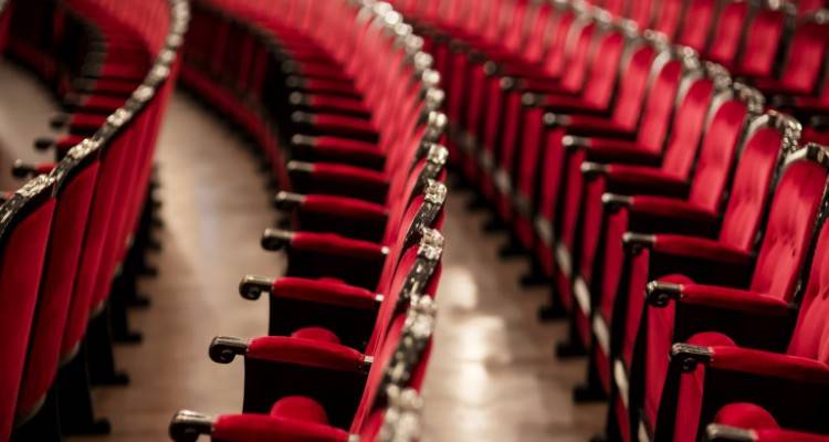 Θύελλα καταγγελιών στο θέατρο | Η ώρα της Δικαιοσύνης, στον εισαγγελέα η πρώτη μήνυση κατά γνωστού σκηνοθέτη, για βιασμό 15χρονου